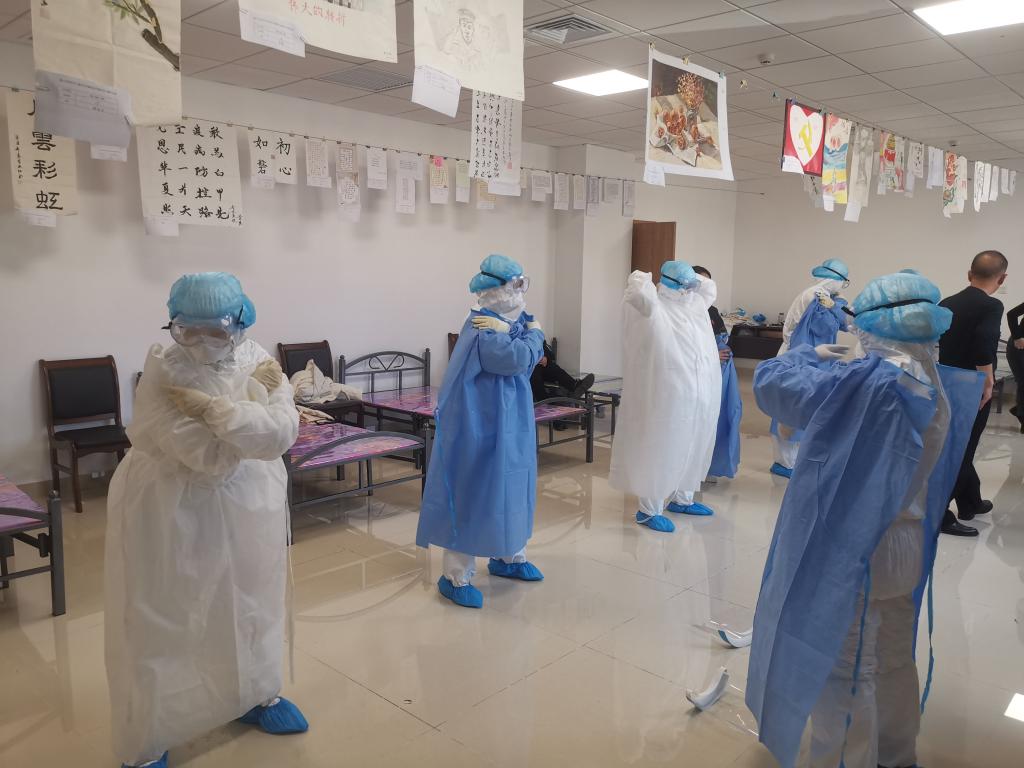 前排左二张余,左三谯瑞